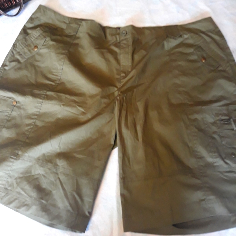 Women Roaman's Cargo Shorts